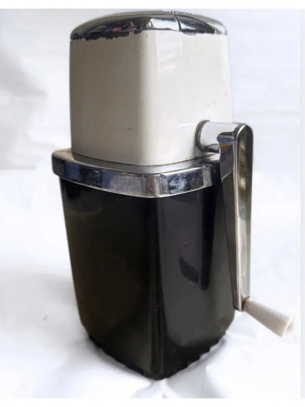 Vintage Counter Top Ice Crusher Hand Crank MCM Retro Kitchen Ivory Black Silver